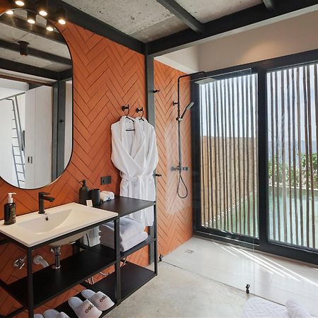 Eolia Sustainable Design Hotel Manta Exterior photo