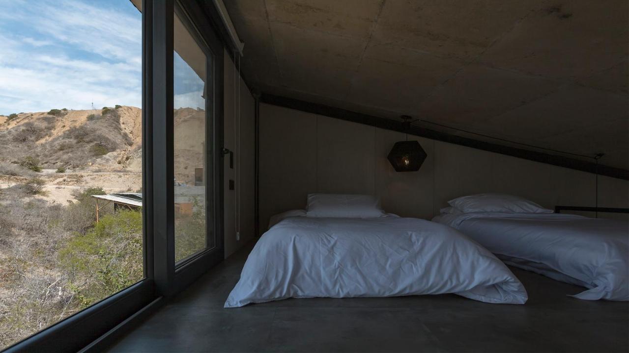 Eolia Sustainable Design Hotel Manta Exterior photo