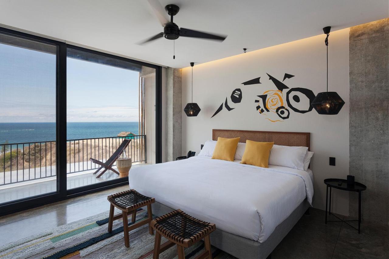 Eolia Sustainable Design Hotel Manta Exterior photo