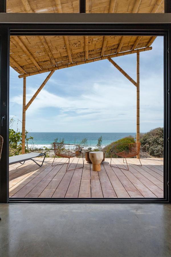 Eolia Sustainable Design Hotel Manta Exterior photo