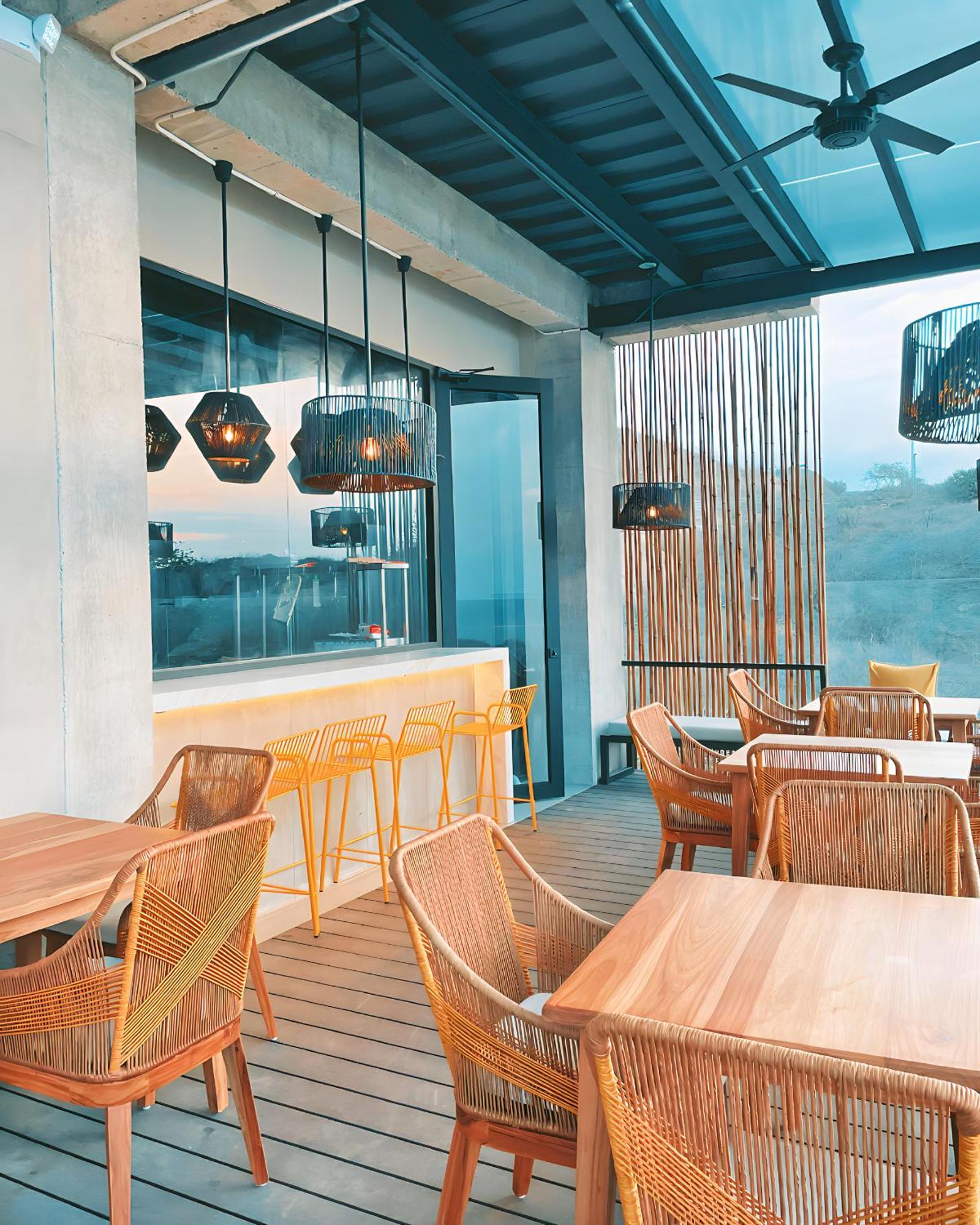 Eolia Sustainable Design Hotel Manta Exterior photo