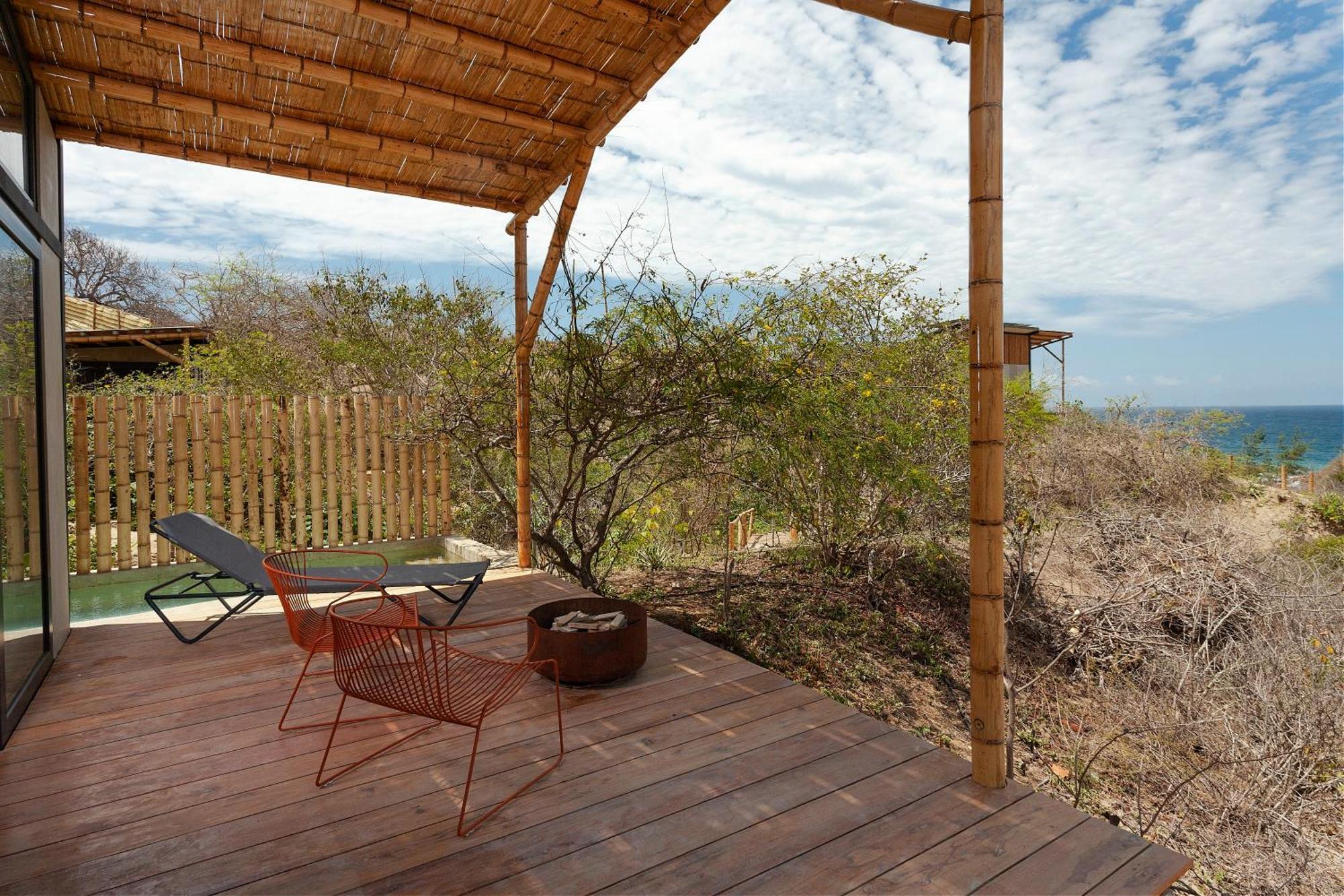 Eolia Sustainable Design Hotel Manta Exterior photo